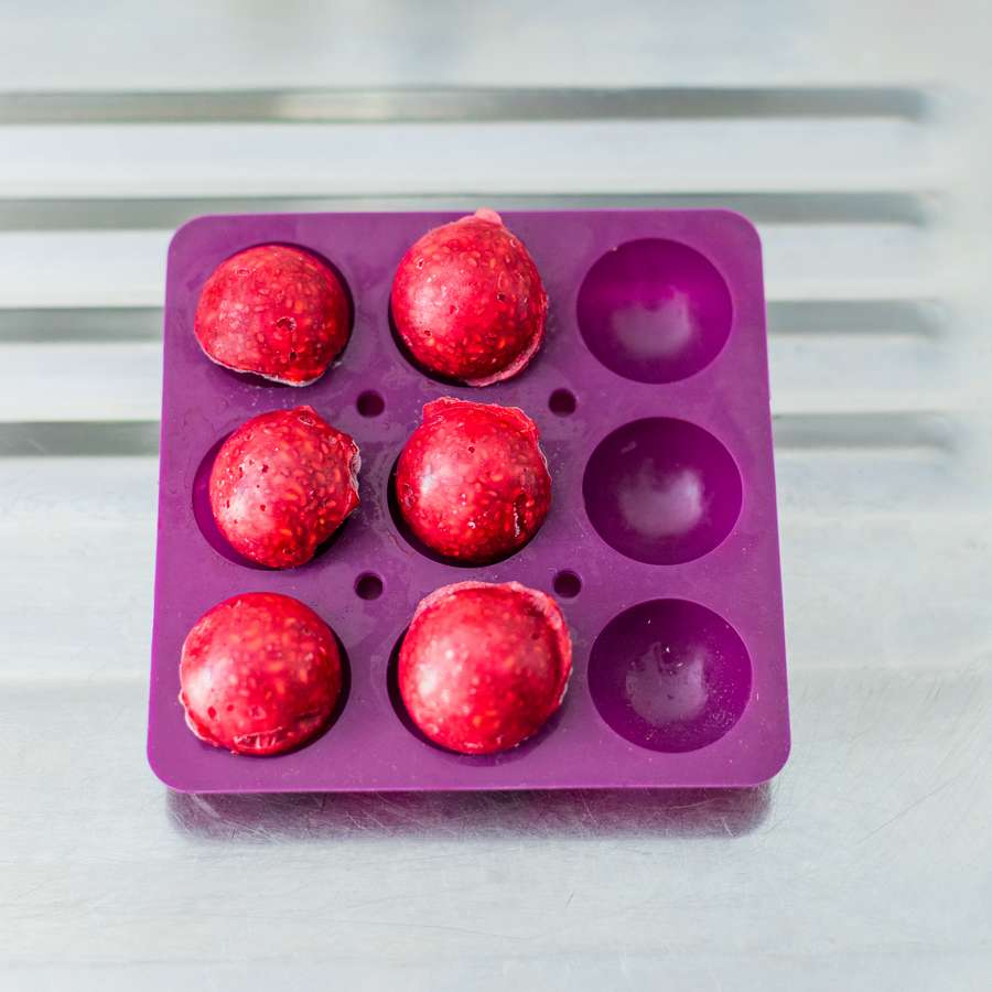 Raspberry Filled Oatmeal Muffins