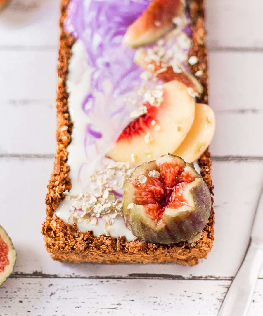 Vanilla Blueberry Granola Tart vegan tart with granola