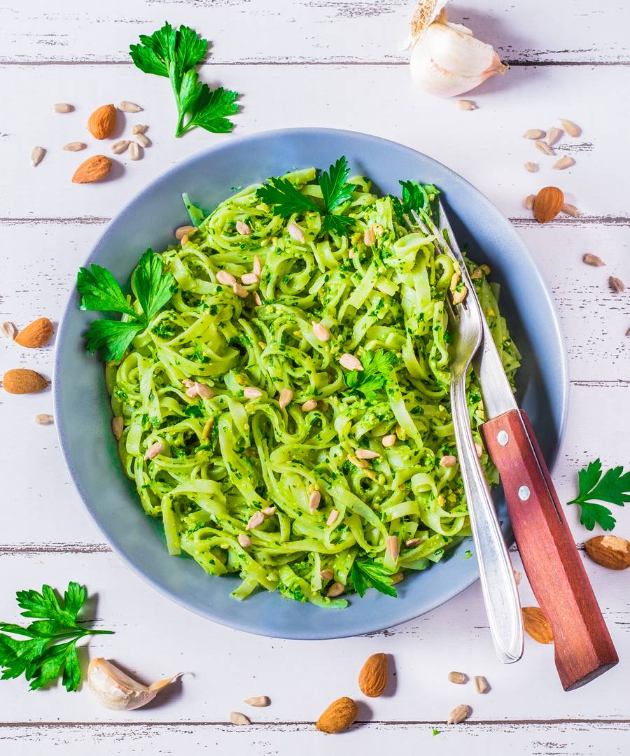 Vegan Parsley Pesto Pasta | Gluten-Free – Blooming Nolwenn